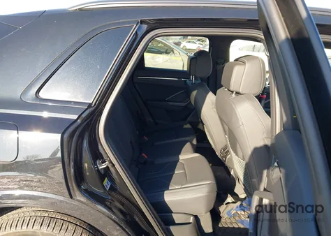 2024 Audi Q3 Premium 45 Tfsi S Line Quattro Tiptronic z USA, uszkodzony, nr VIN WA1DECF39R1135355